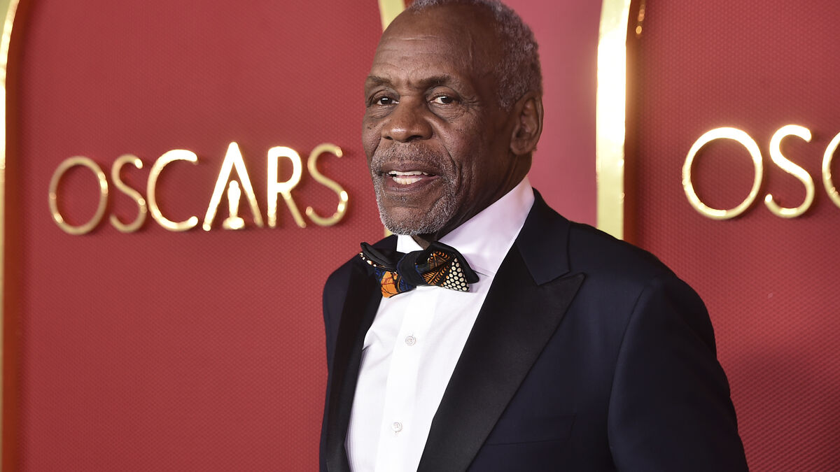 Danny Glover says he has been diagnosed with Alzheimer’s disease