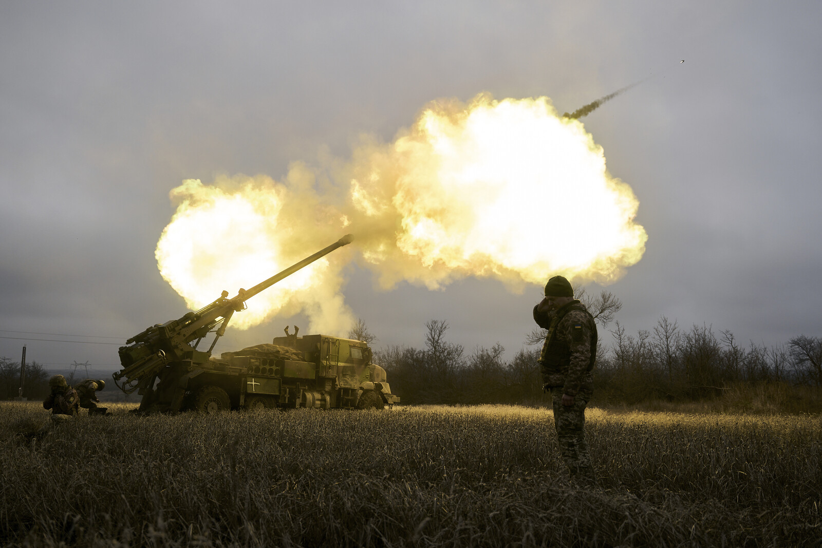 France Funds Ukraine Howitzers with Frozen Russian Assets