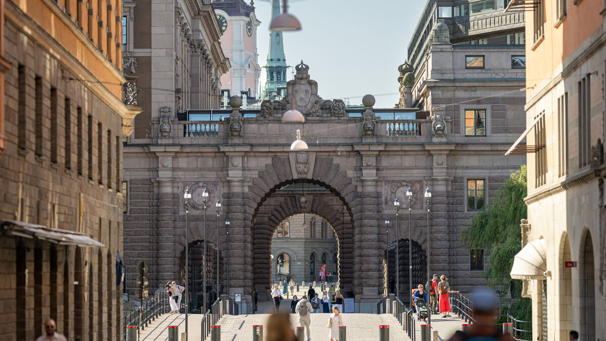 Swedish economy shrinks unexpectedly in first quarter, down 0.2%