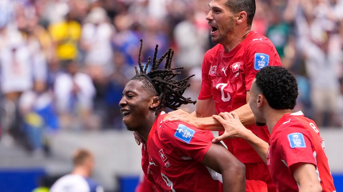 Substitutes' success secures victory for Switzerland in World Cup
