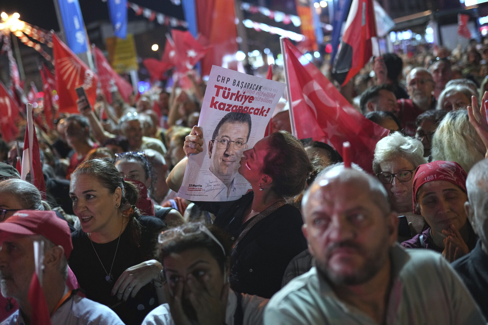 Massive Ankara Protest Backs Turkish Opposition Amid Court Case