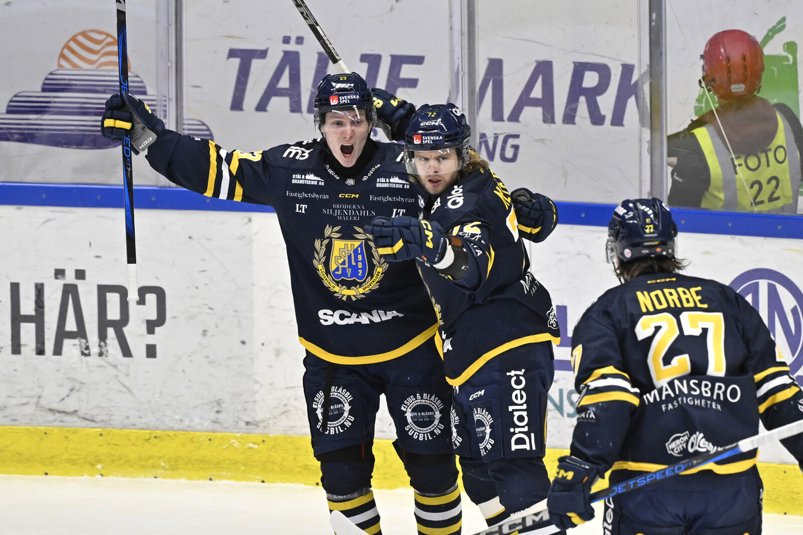 Södertälje Takes Lead in Heated Semifinal Against Djurgården