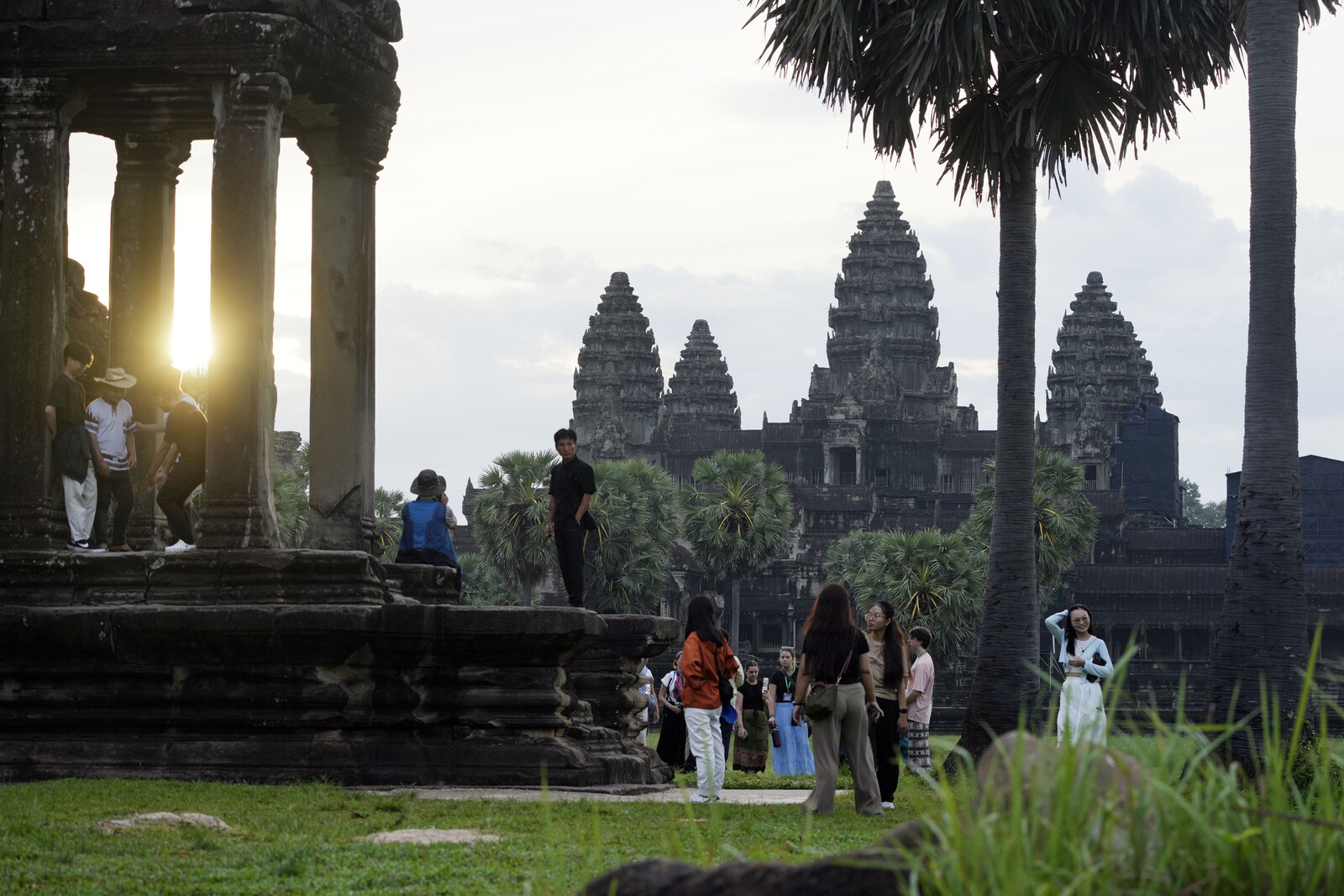 Three Killed by Lightning Strike at Angkor Wat Temple