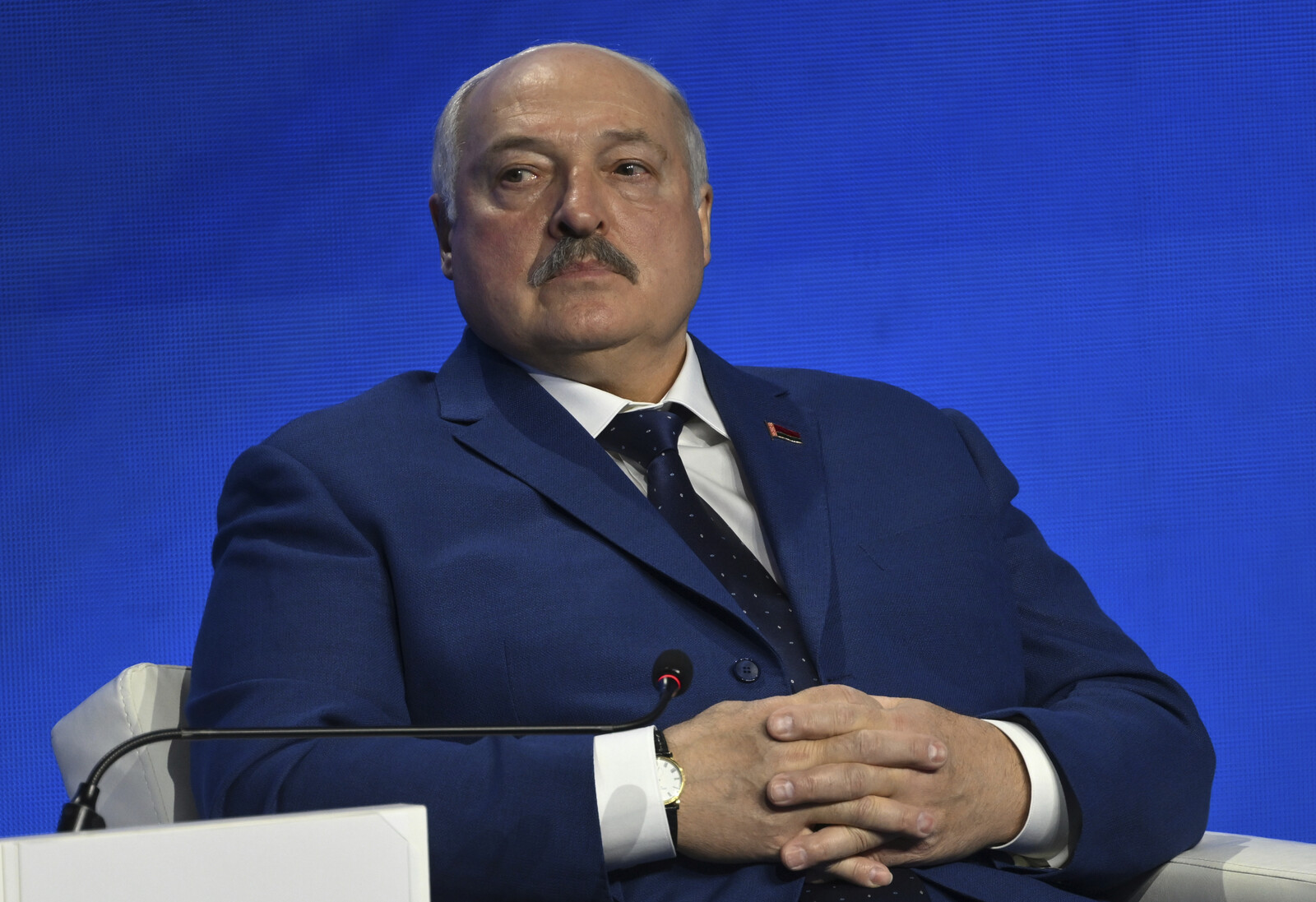 Belarus Must Balance Relations with Russia and the West, Expert Says
