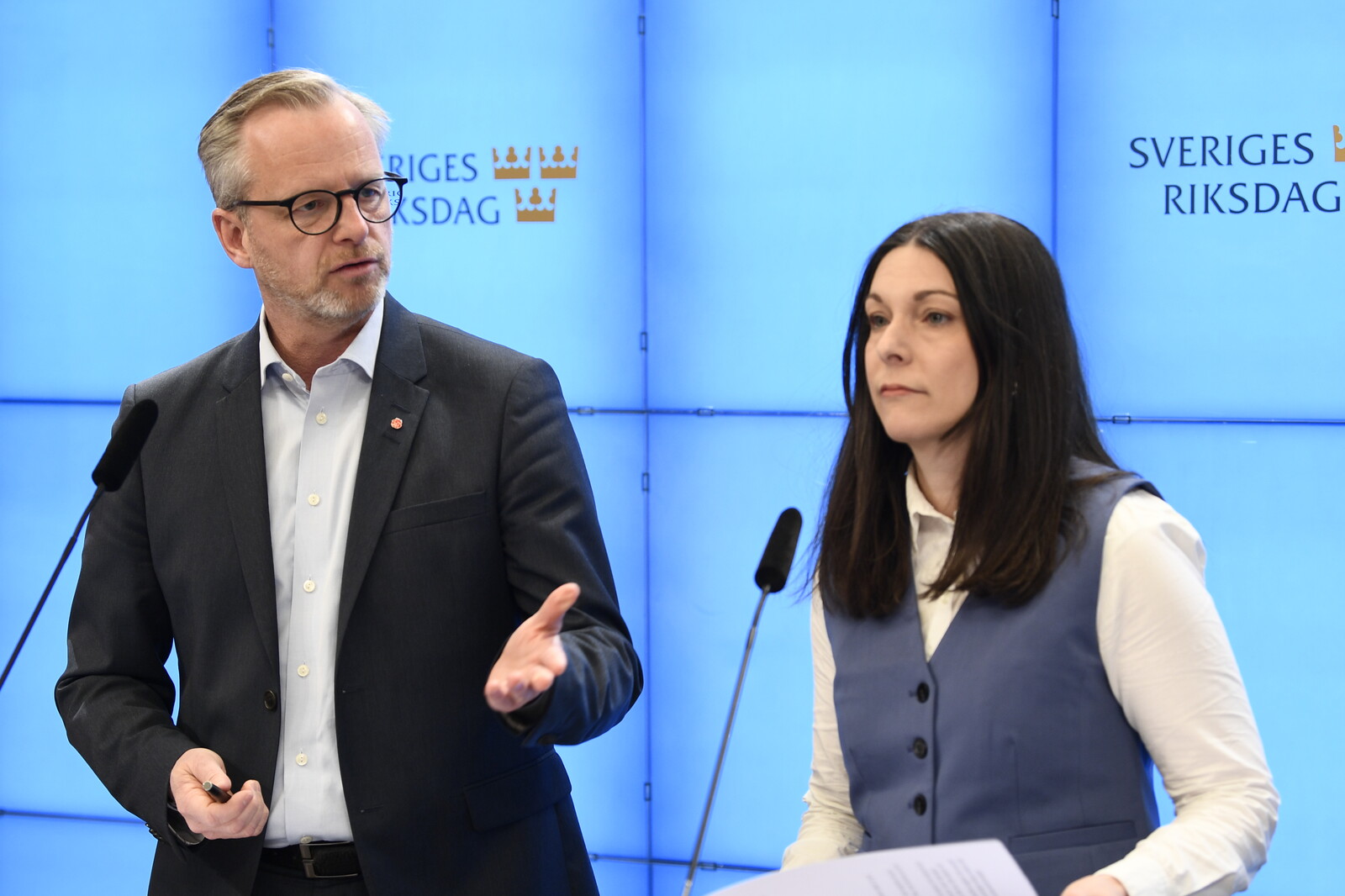 Social Democrats Urge Access to Police Data to Halt Gang Payments