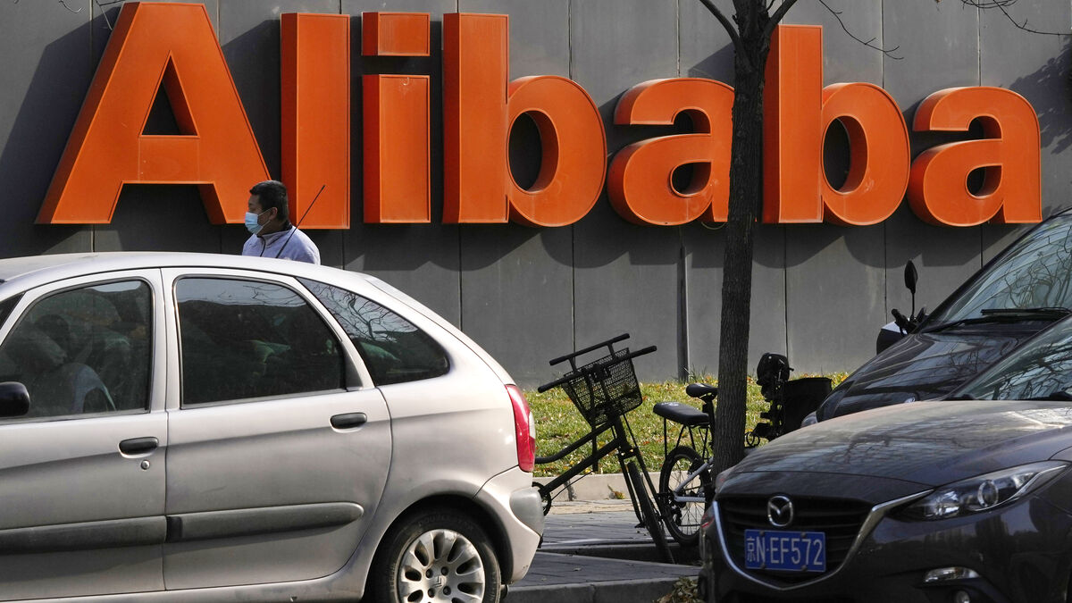 E-commerce giant Alibaba reports unexpectedly weak fourth-quarter sales