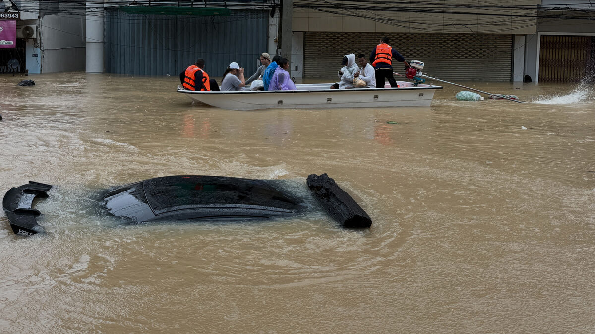 Many dead in flooding in