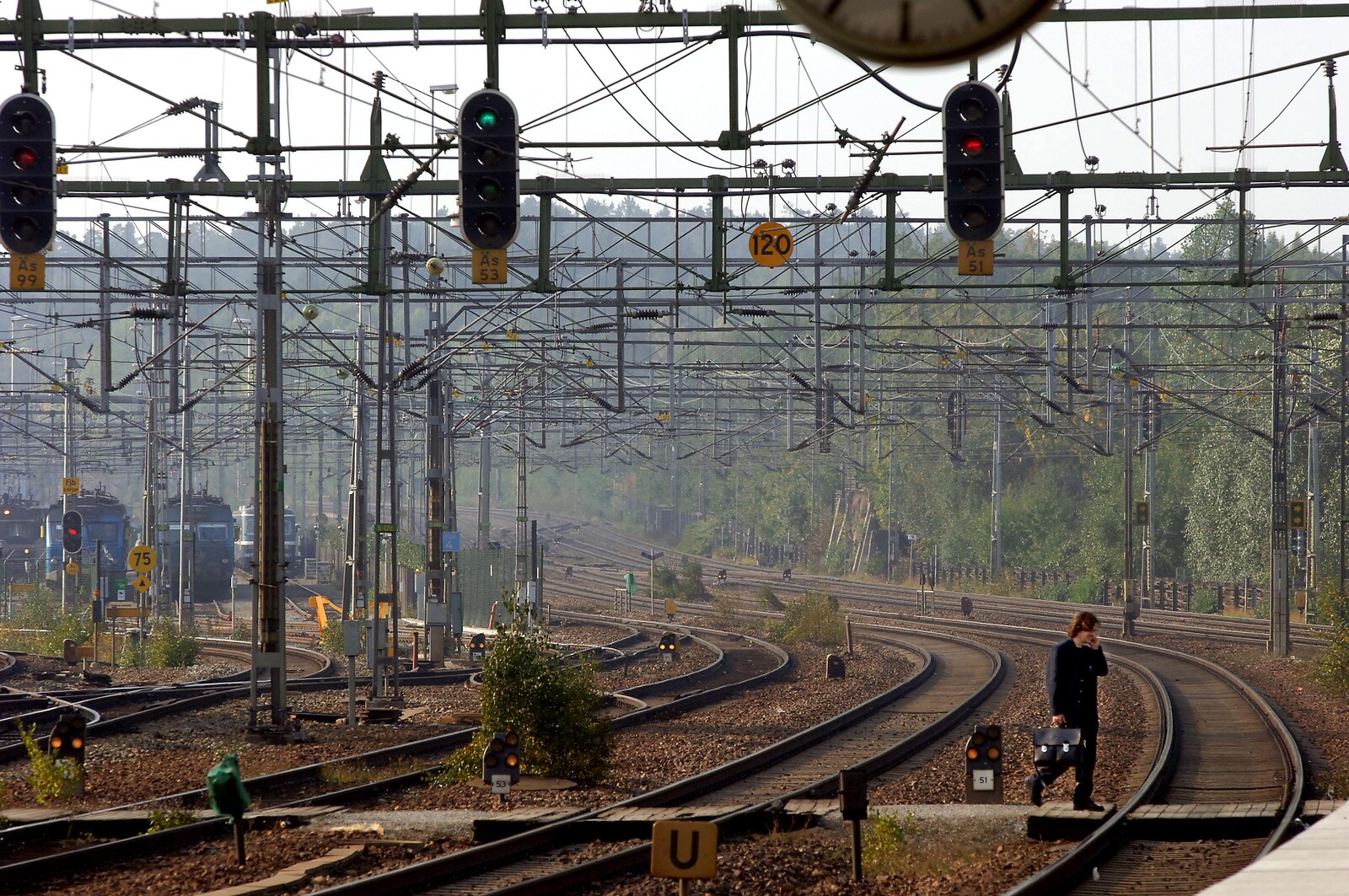 Trains Resume After Signal Fault