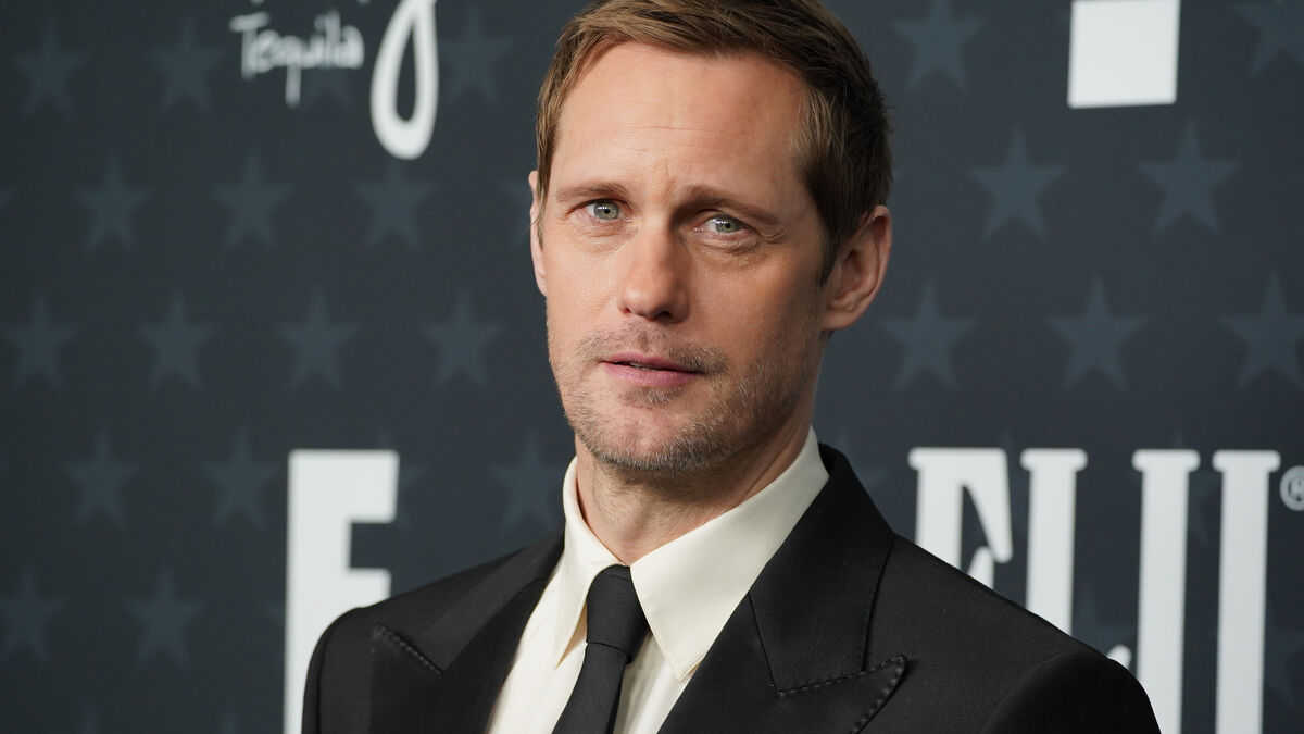 Skarsgård to host Saturday Night