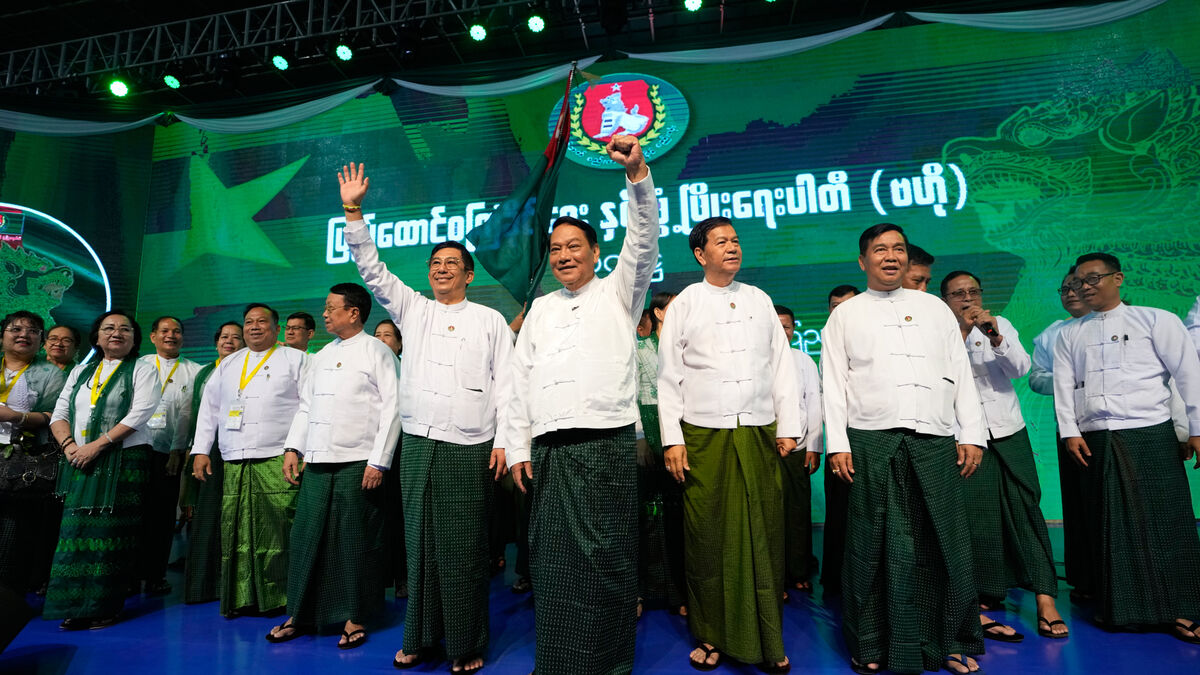 Junta overturns sentences against 3,000