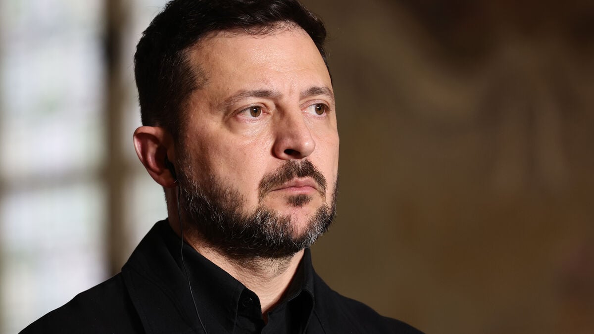 Zelenskyy: Ukrainian strikes hit major Russian oil refineries deep inside Russia