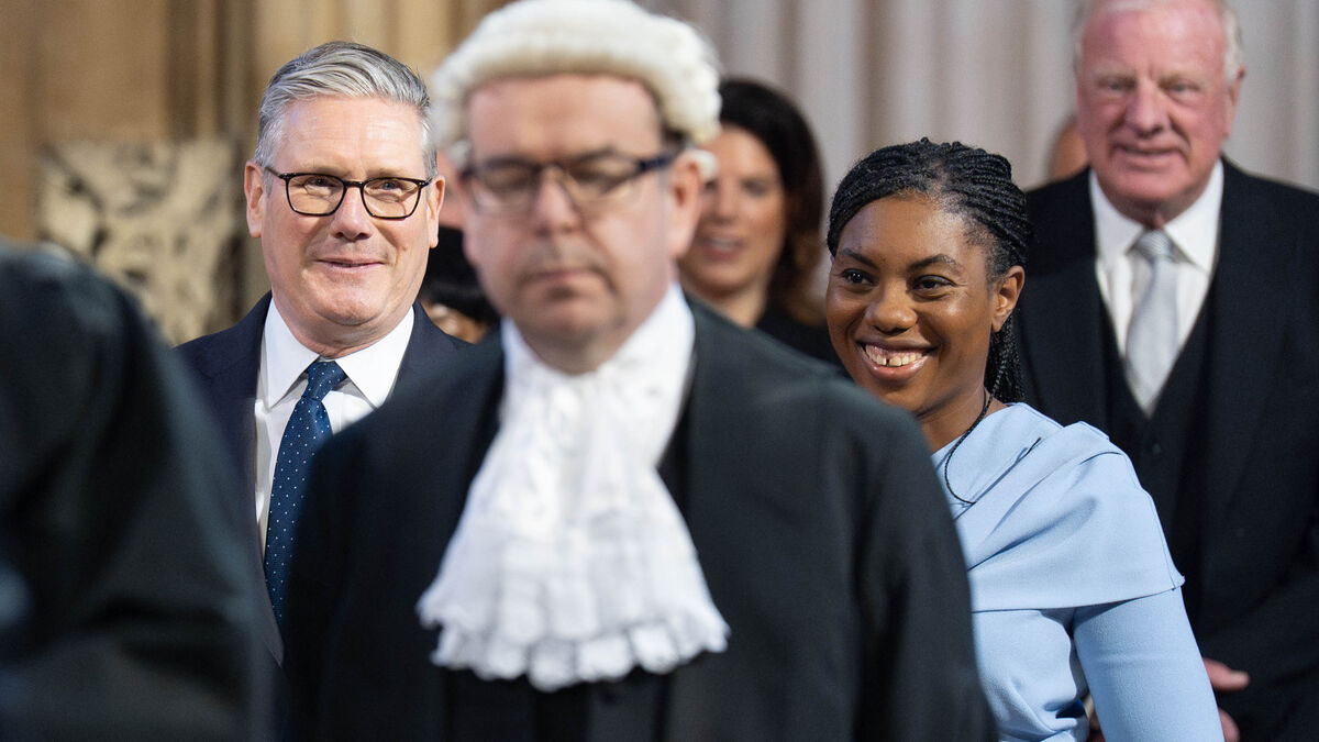 Parliament opened - uphill battle for Starmer