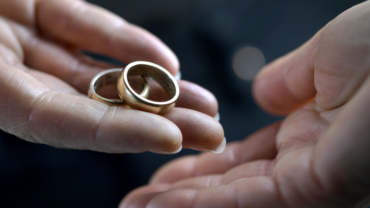 Secret debts can ruin a relationship