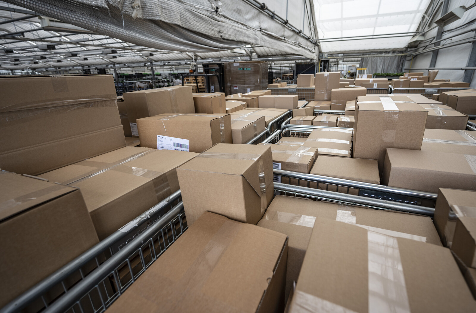 Weak growth in e-commerce