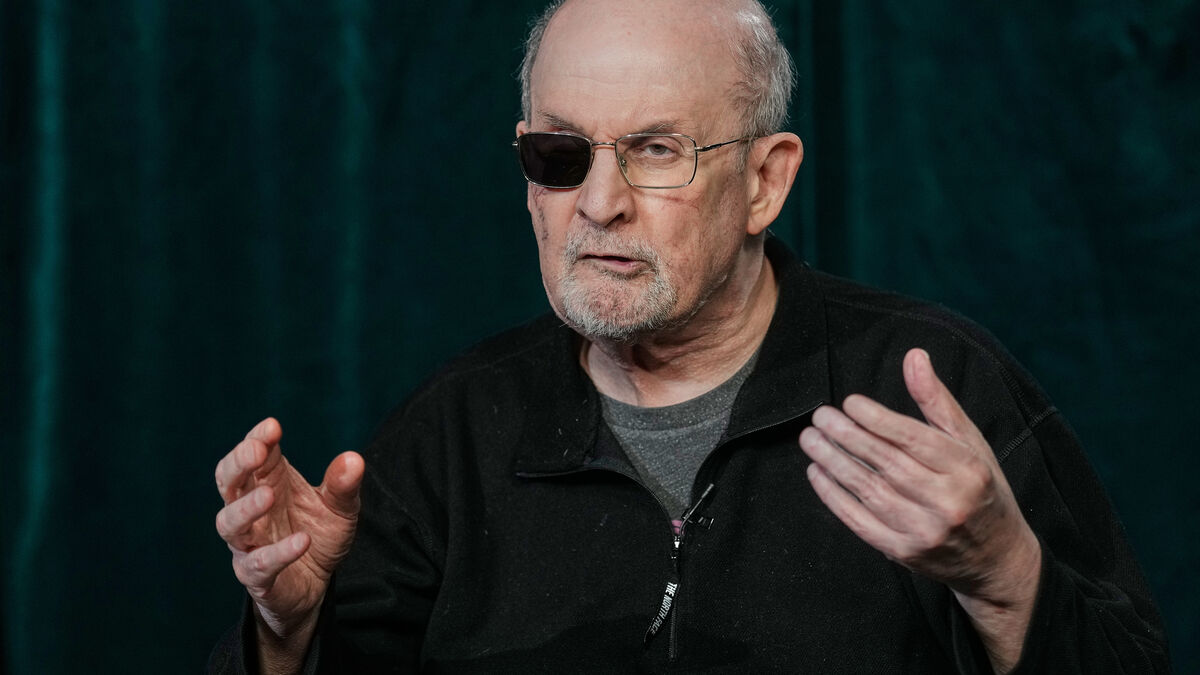 Rushdie warns of book ban