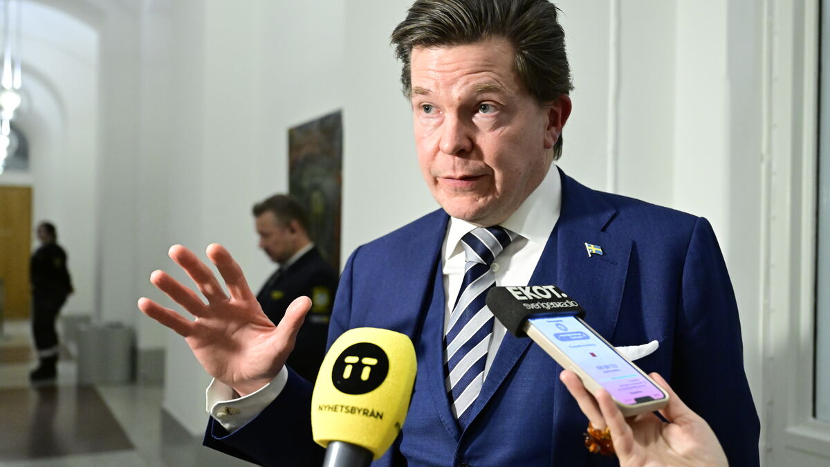 Speaker Andreas Norlén calls Riksdag group leaders to extraordinary meeting over set-off system dispute