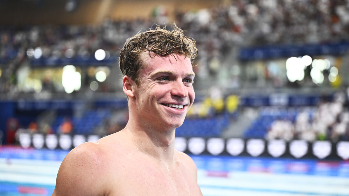 Léon Marchand wins silver for France in 4x200m freestyle relay at European Championships