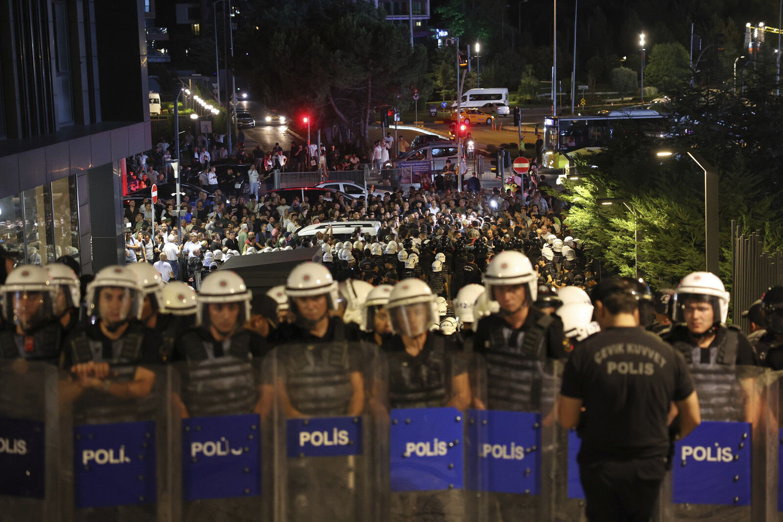 Mayor and 47 Officials Arrested