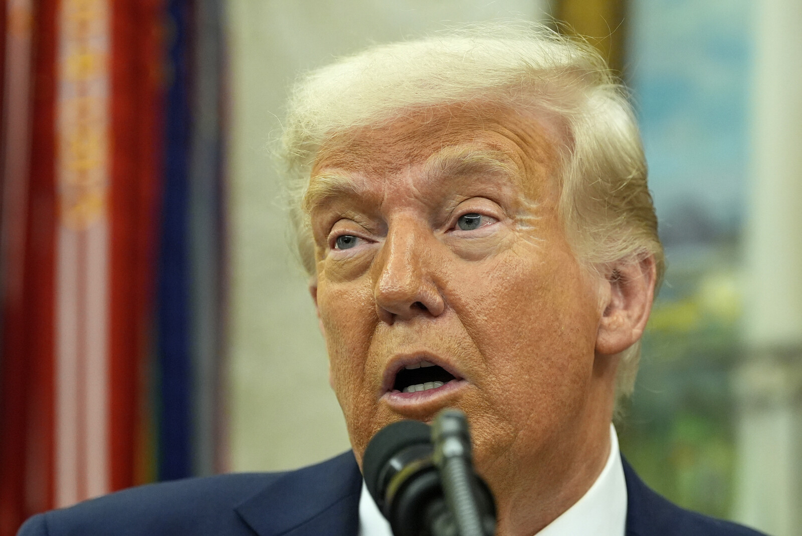 Trump Warns of Exiting Ukraine