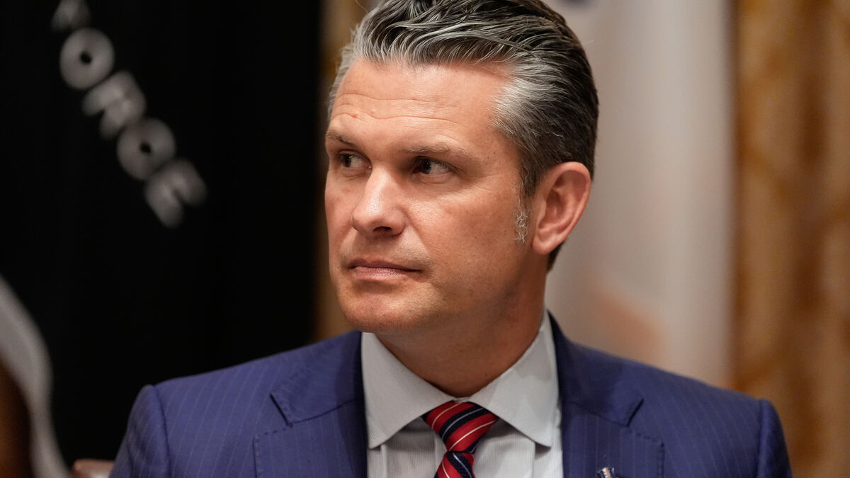 Pete Hegseth's Plane Makes Emergency