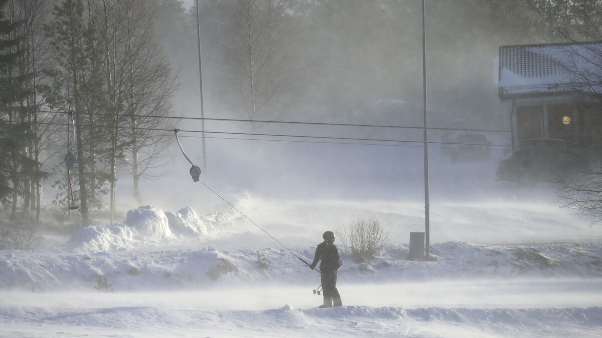 SMHI warns of strong winds and snowfall in the mountains on Christmas Eve