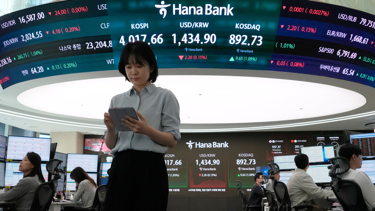 Broad decline on Asian stock markets