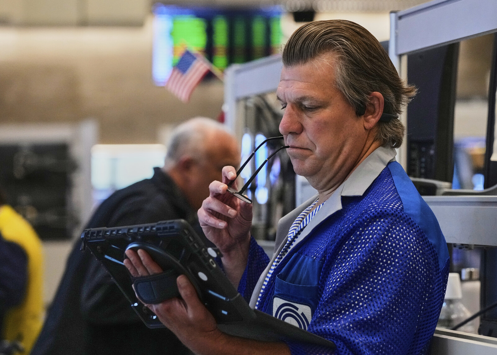 Wall Street Hits New Highs Amid Job Data Concerns