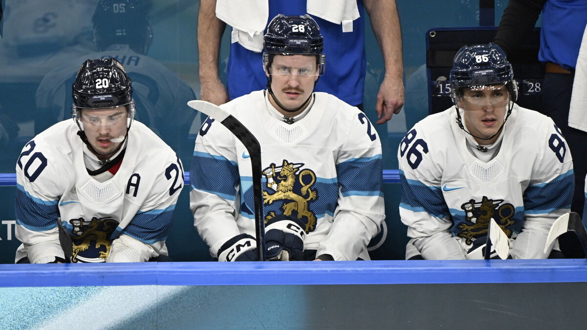 Slovakia shocks Finland 4–1 in
