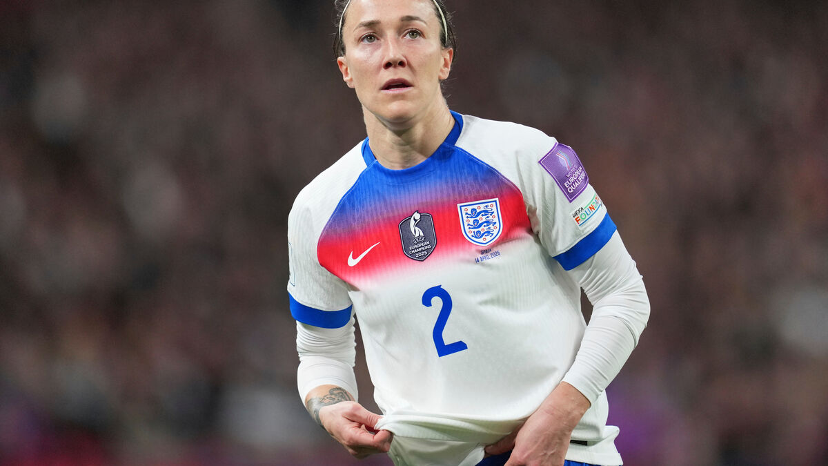Lucy Bronze backs FIFA boycott if UEFA decides to act, says European players would stand together