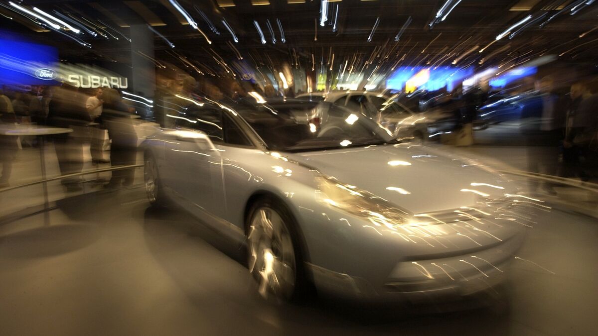 Car sales in Europe up 4.2 percent in January-April 2026 as hybrids lead market share