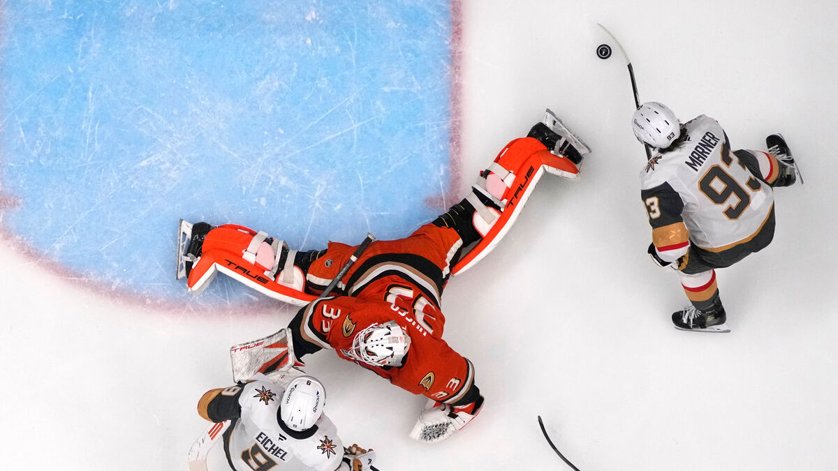 Vegas overcame Anaheim, leads the series in the Stanley Cup playoffs