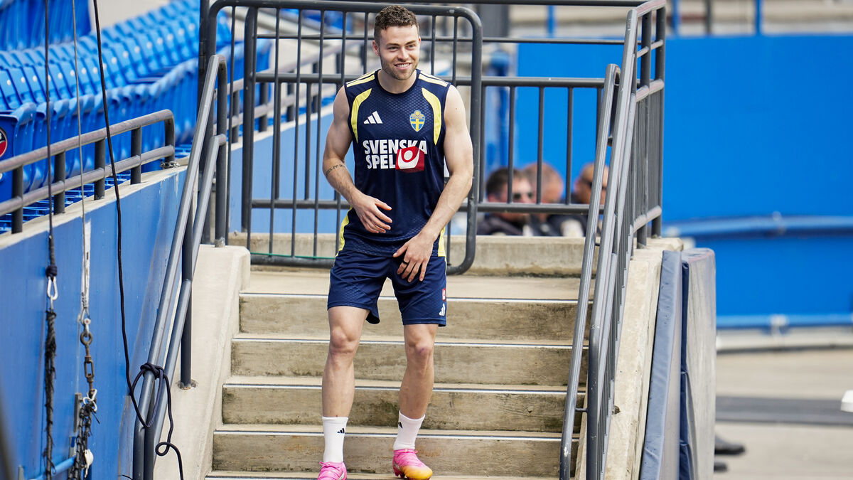 Good news: Gudmundsson back for Sweden's World Cup debut against Tunisia