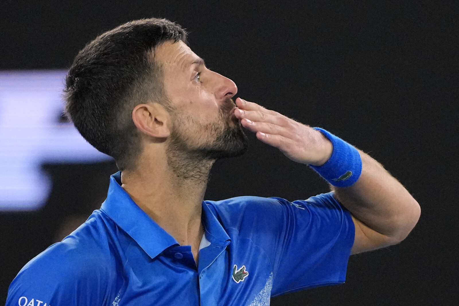 Djokovic reaches semifinal – won after medical treatment