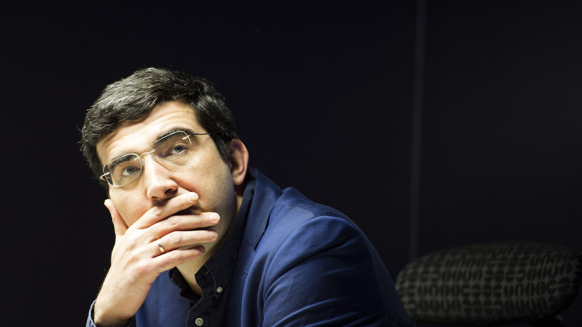 Former world champion Vladimir Kramnik suspended by chess federation after cheating allegations