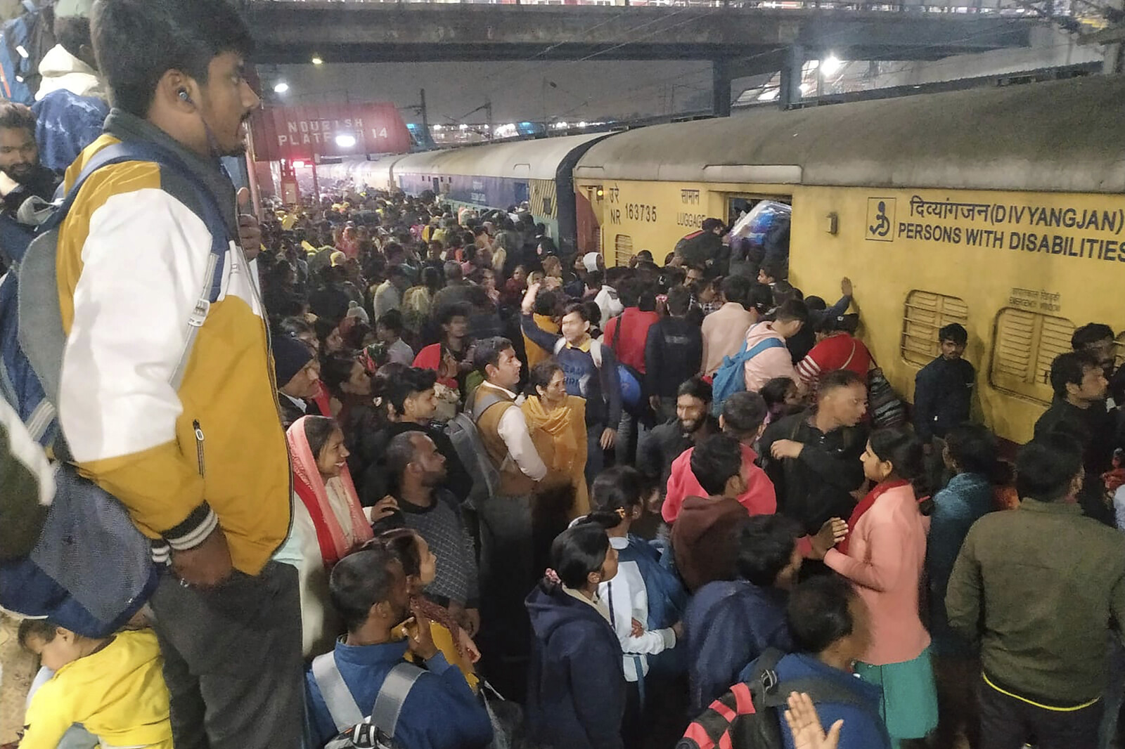Many women dead in chaos