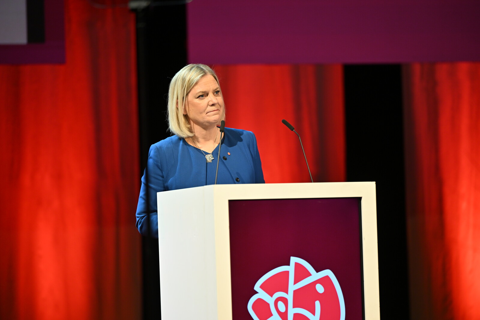 Social Democrats Adopt New Program with Adjusted Immigration Policy