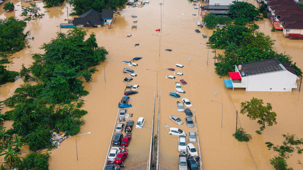 More deaths in floods in