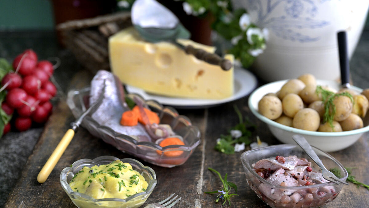 How long can Midsummer food be left out?