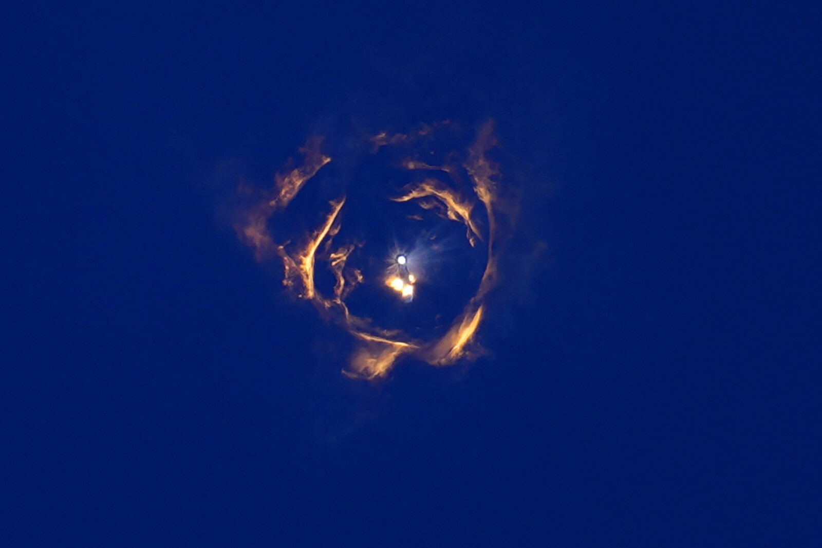 Musk's new spacecraft exploded over the sea