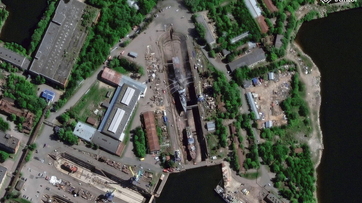 New attack on St. Petersburg - Kronstadt naval base hit