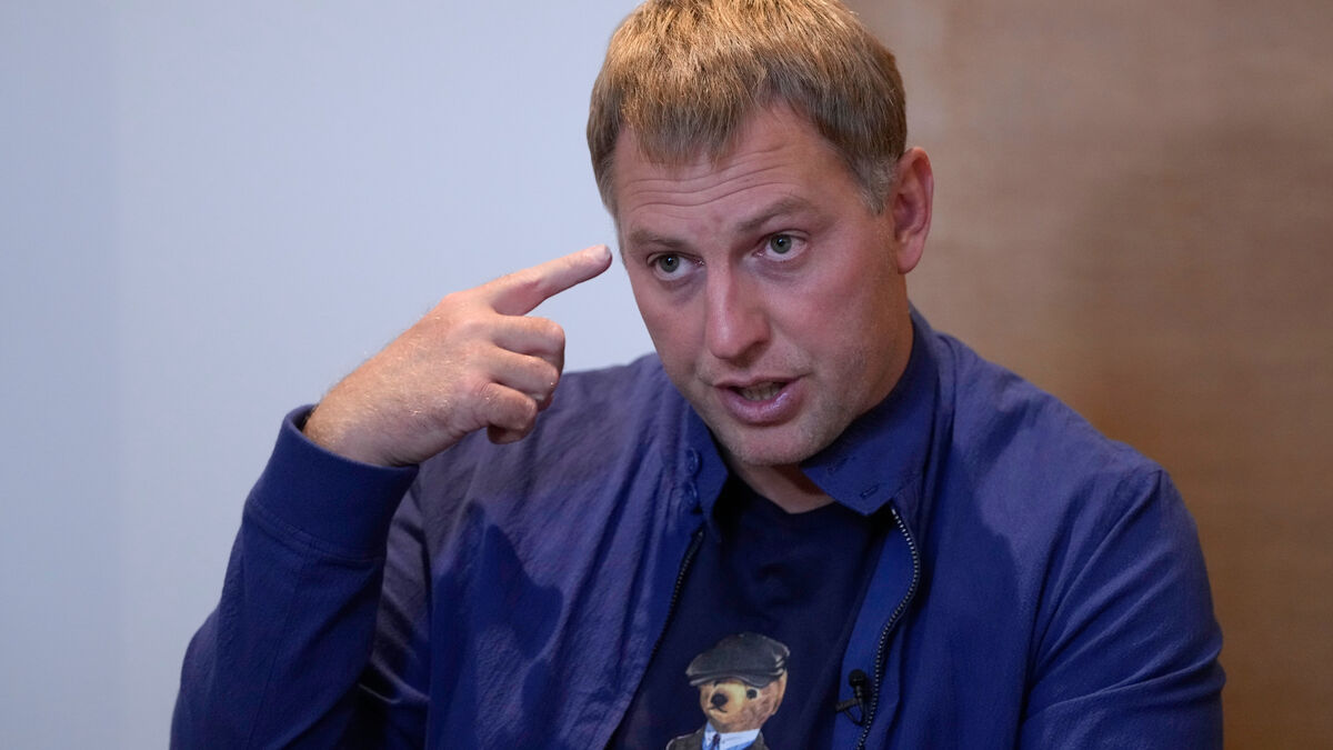 Four Arrested for Alleged Plot Against Russian Activist in France