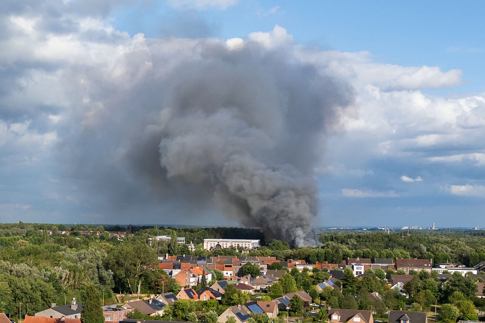 Tomorrowland Festival to Proceed Despite Main Stage Fire