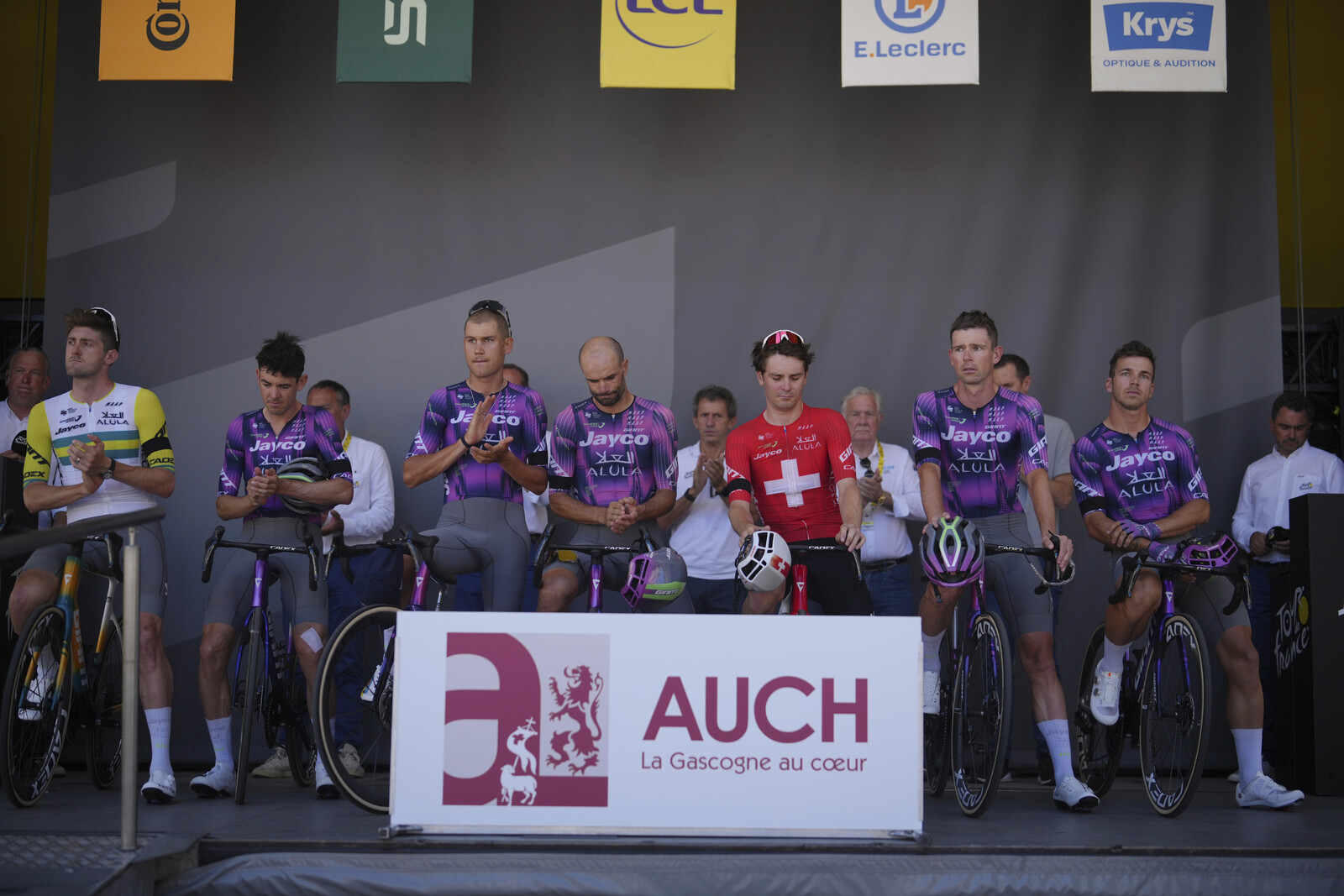 Tour de France Honors Late 19-Year-Old Cyclist Samuele Privitera