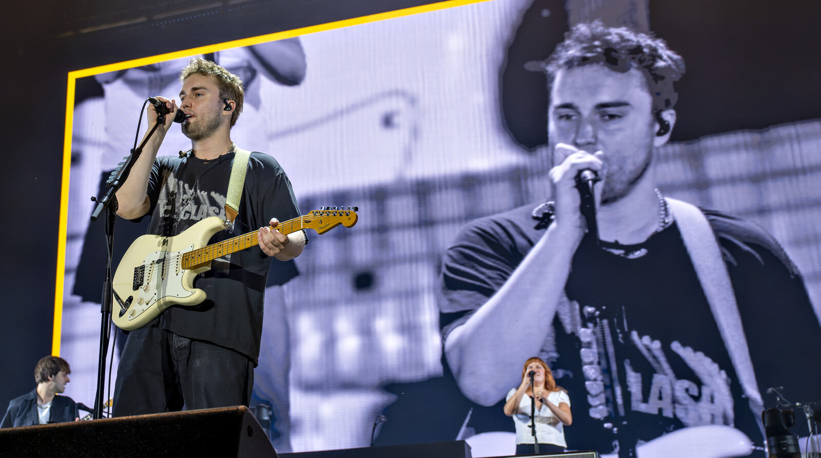 Greta Thunberg Joins Sam Fender on Stage at Danish Festival