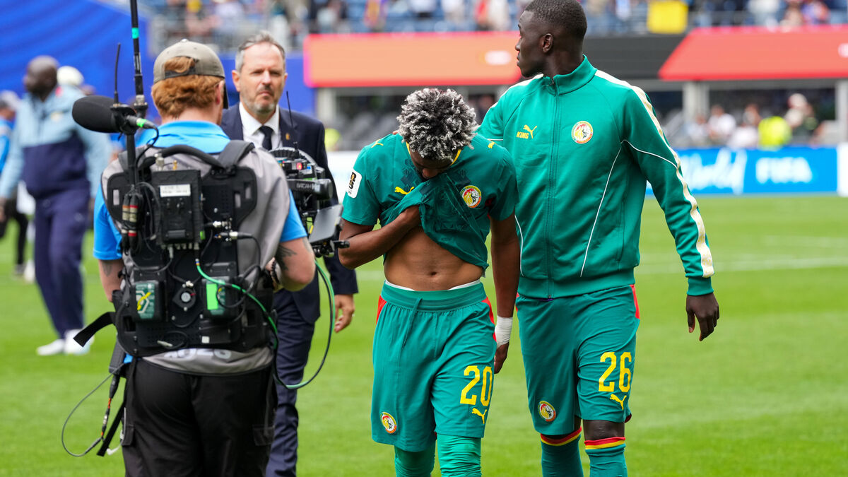 Pape Gueye says he will not play for Senegal again unless coach resigns