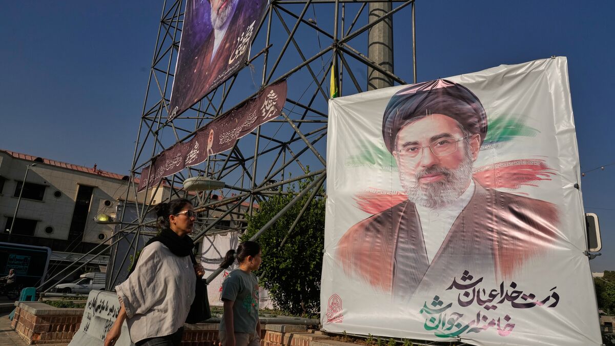 Iran expert says Khamenei successor may skip funeral amid security threat