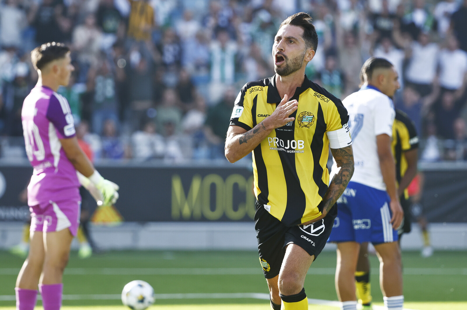 Hammarby Closes Gap on Mjällby