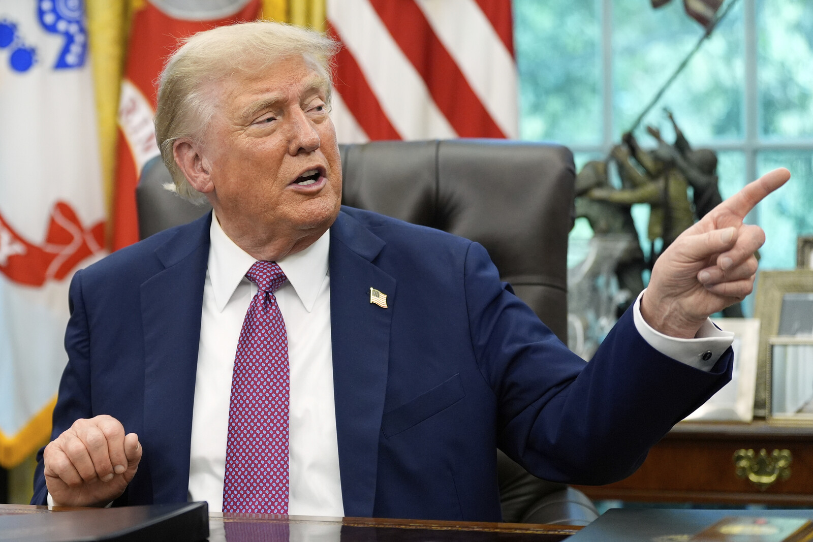 Trump Considers Three Candidates to Succeed Fed Chief Powell