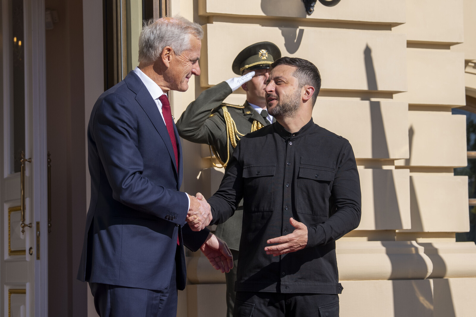 Støre Meets Zelenskyj in Kyiv, Pledges Continued Support for Ukraine