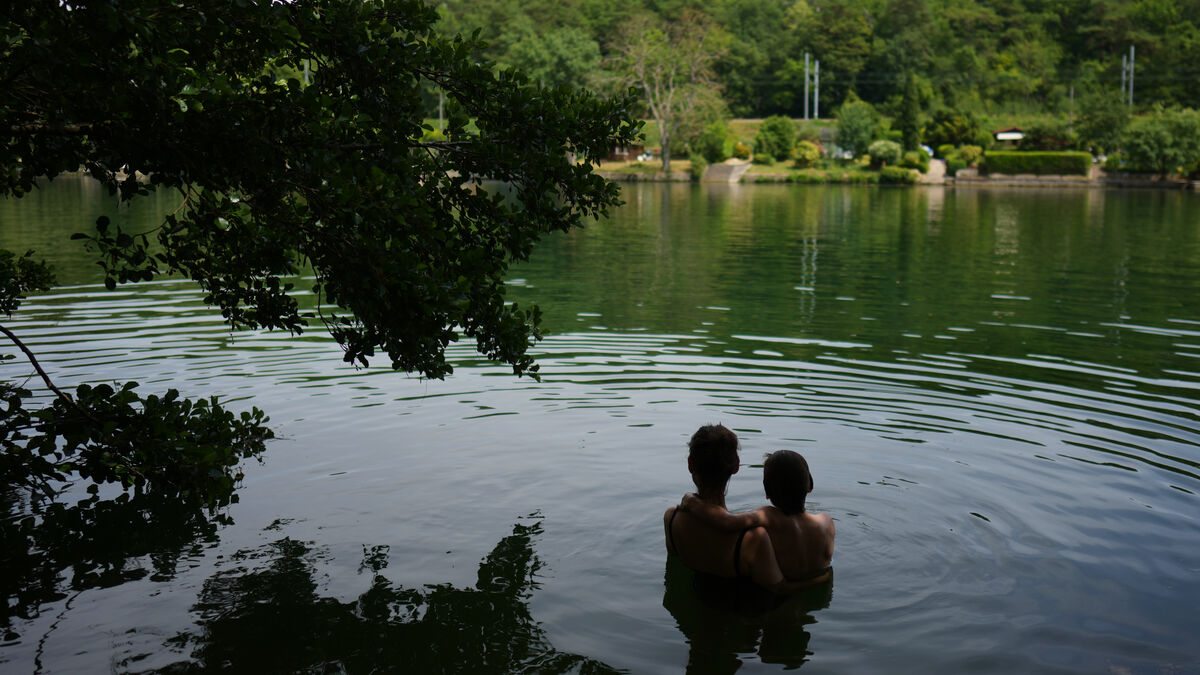 France heatwave leaves 74 dead in drowning incidents